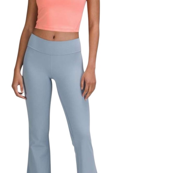 Lululemon Align Low Rise flared in Chamray - Picture 4 of 14